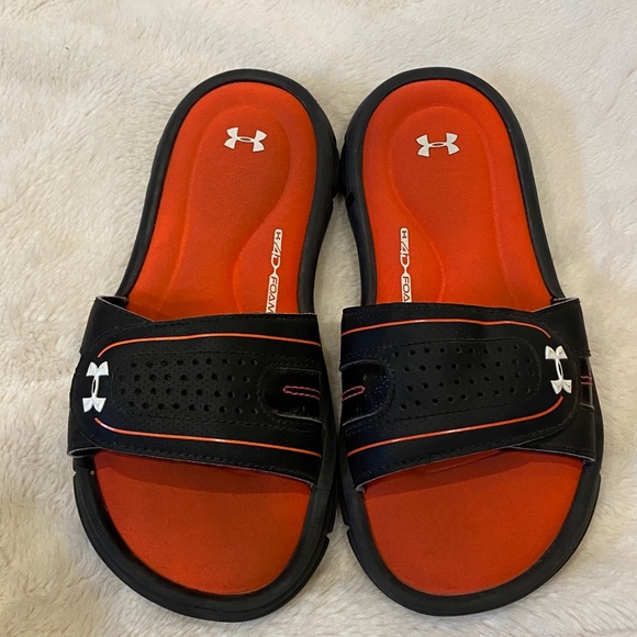 Under Armour UA Ignite VIII Memory Foam Sandals Slides Size 2Y Youth Kids VGC - Picture 3 of 9